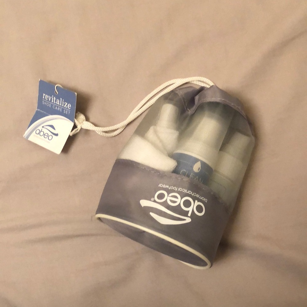 ABEO Shoe cleaning kit/ never used! NEW***
